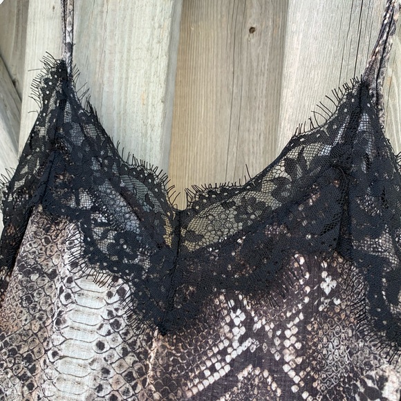 ✖️SOLD✖️ NWT | ZARA Snake-print Camisole Tank - Picture 5 of 10